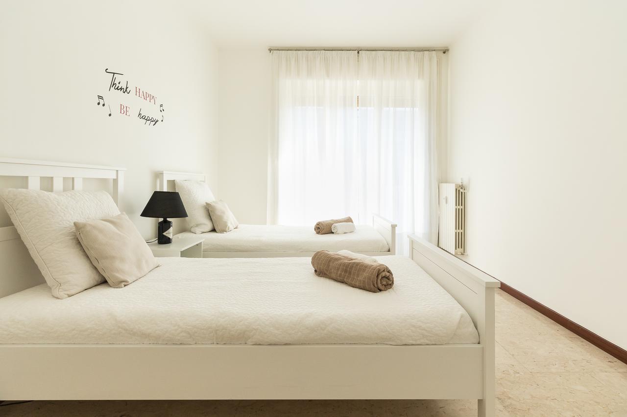 Apartamento Alessia'S Flat- Sondrio M3 Milán Exterior foto